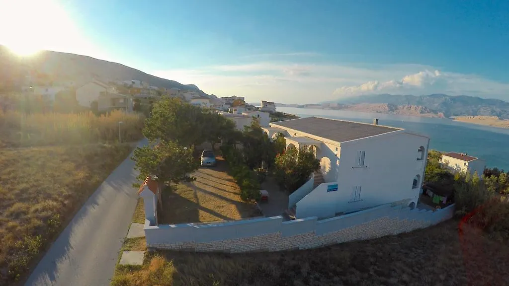 Apartments Alma Pag Town 0*,  Croazia