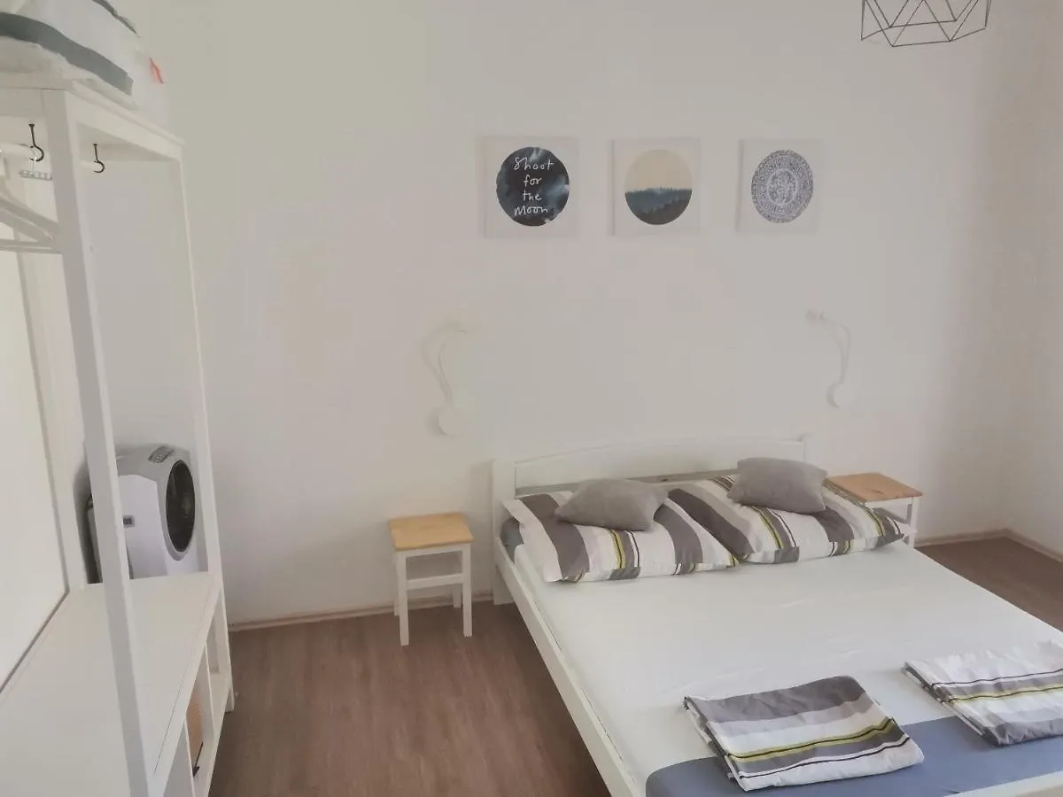 Apartments Alma Pag Town