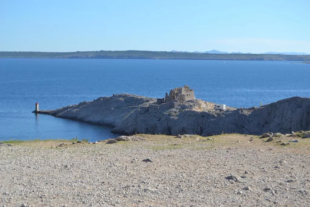 Apartments Alma Pag Island